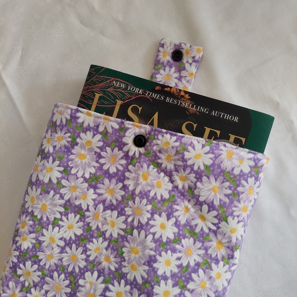Light Purple With Daisy book sleeve - Picture 1 of 4